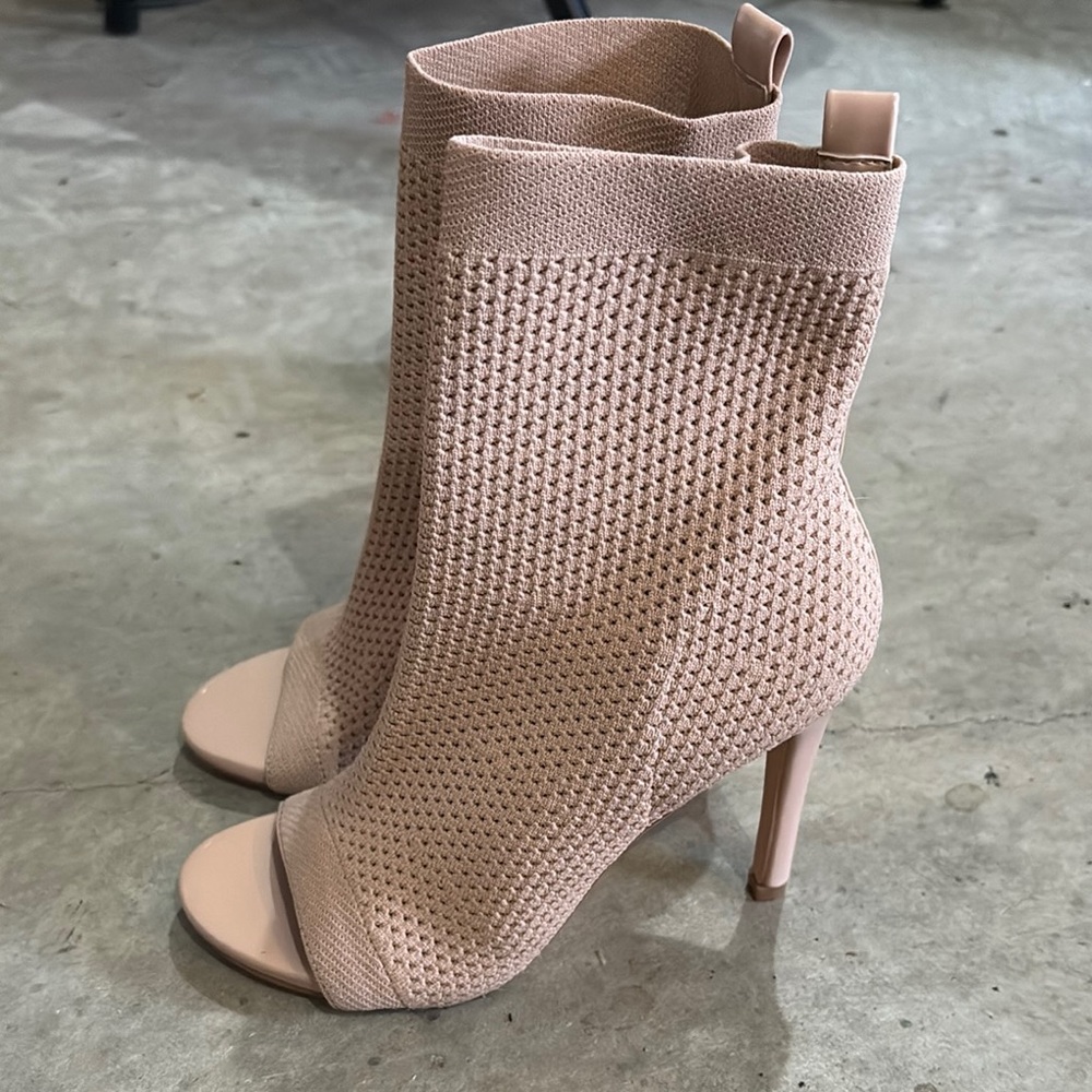 Catherine Malandrino Elegant Pink/Beige Peep-Toe Ankle Boots